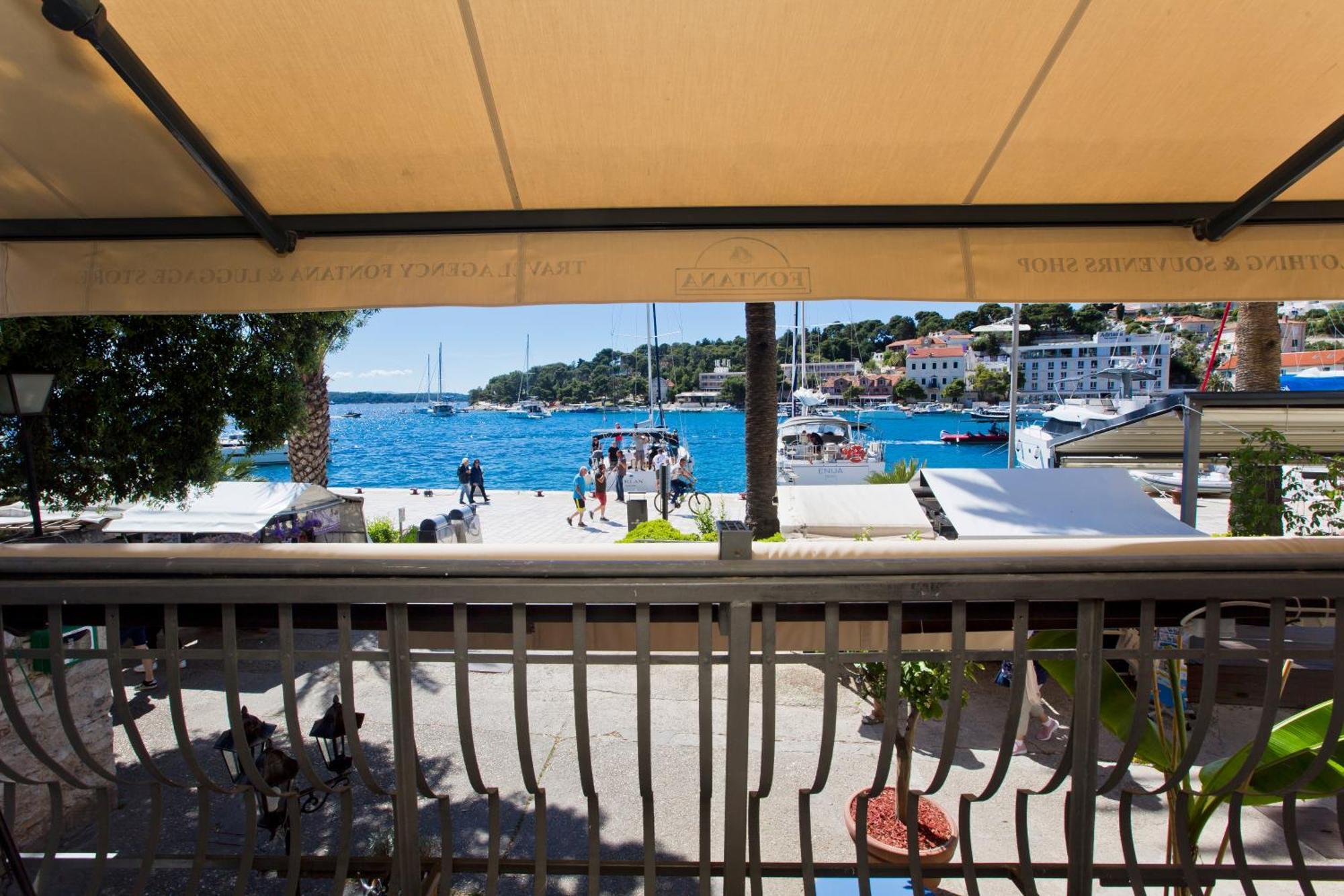 Riva Yacht Hvar Town Apartment Buitenkant foto