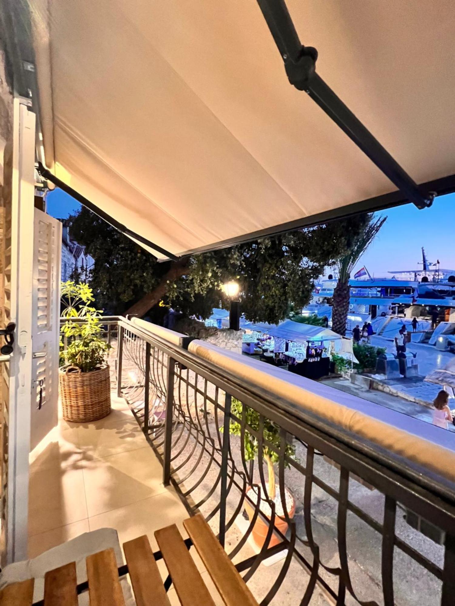 Riva Yacht Hvar Town Apartment Buitenkant foto