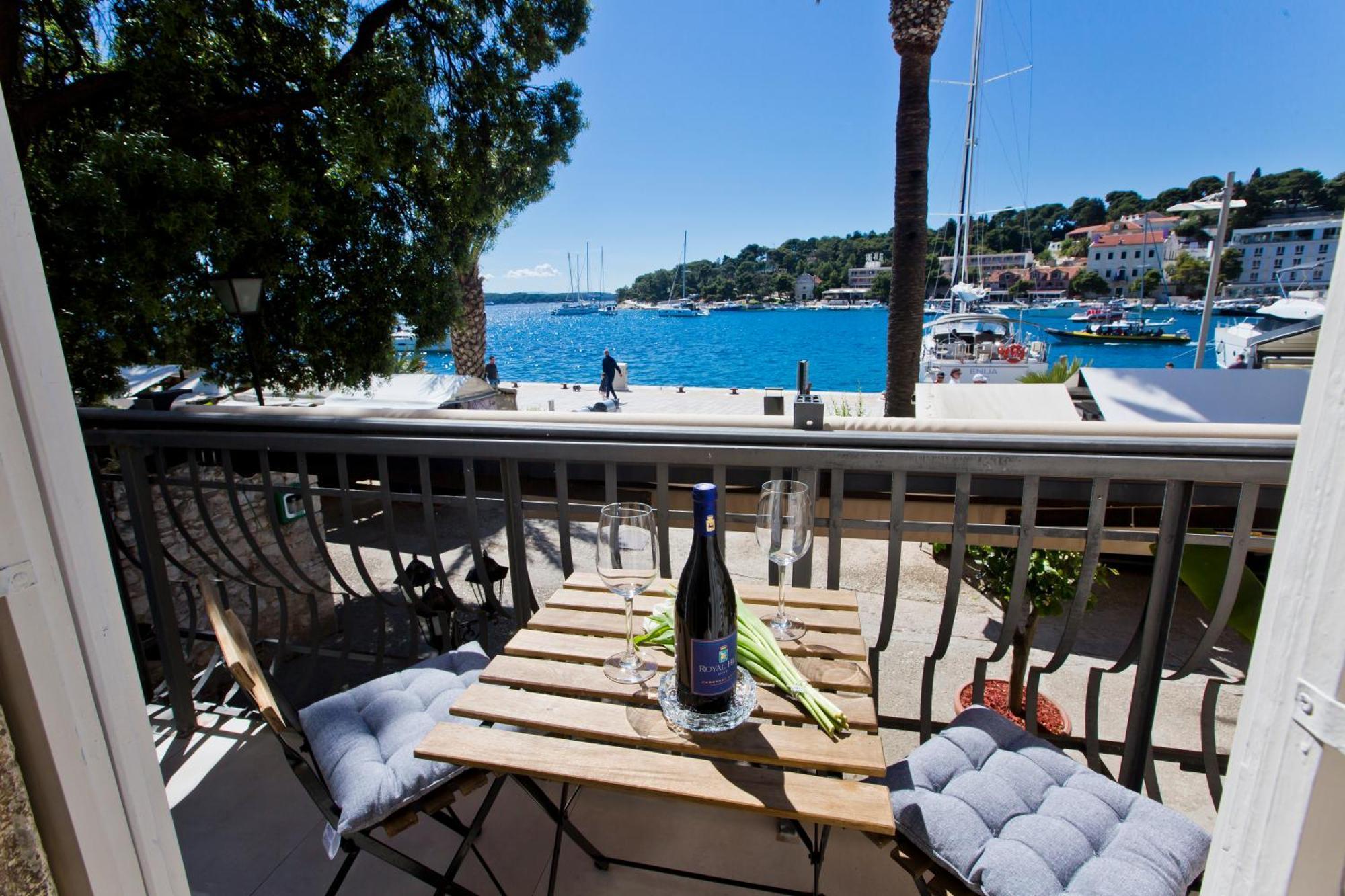 Riva Yacht Hvar Town Apartment Buitenkant foto