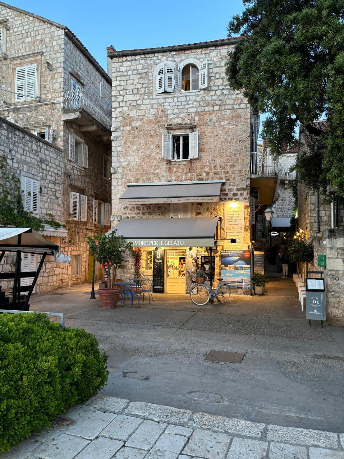 Riva Yacht Hvar Town Apartment Buitenkant foto