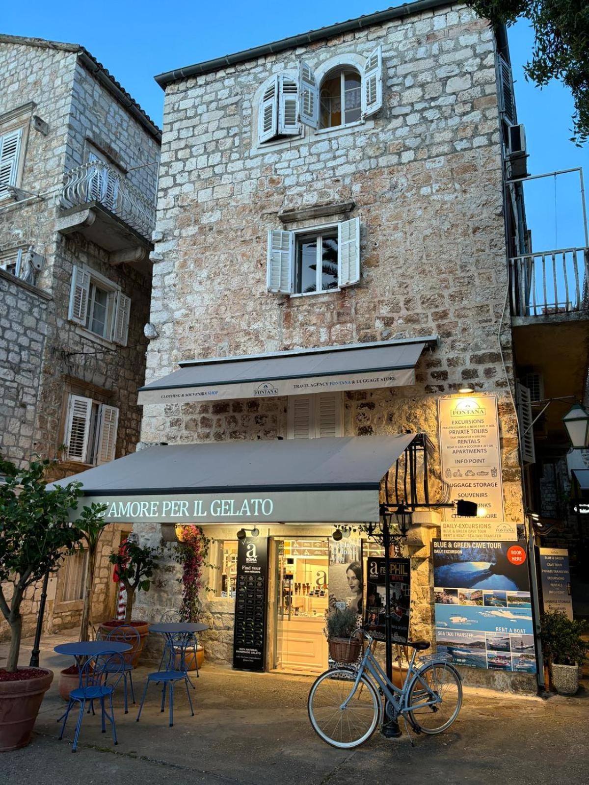 Riva Yacht Hvar Town Apartment Buitenkant foto