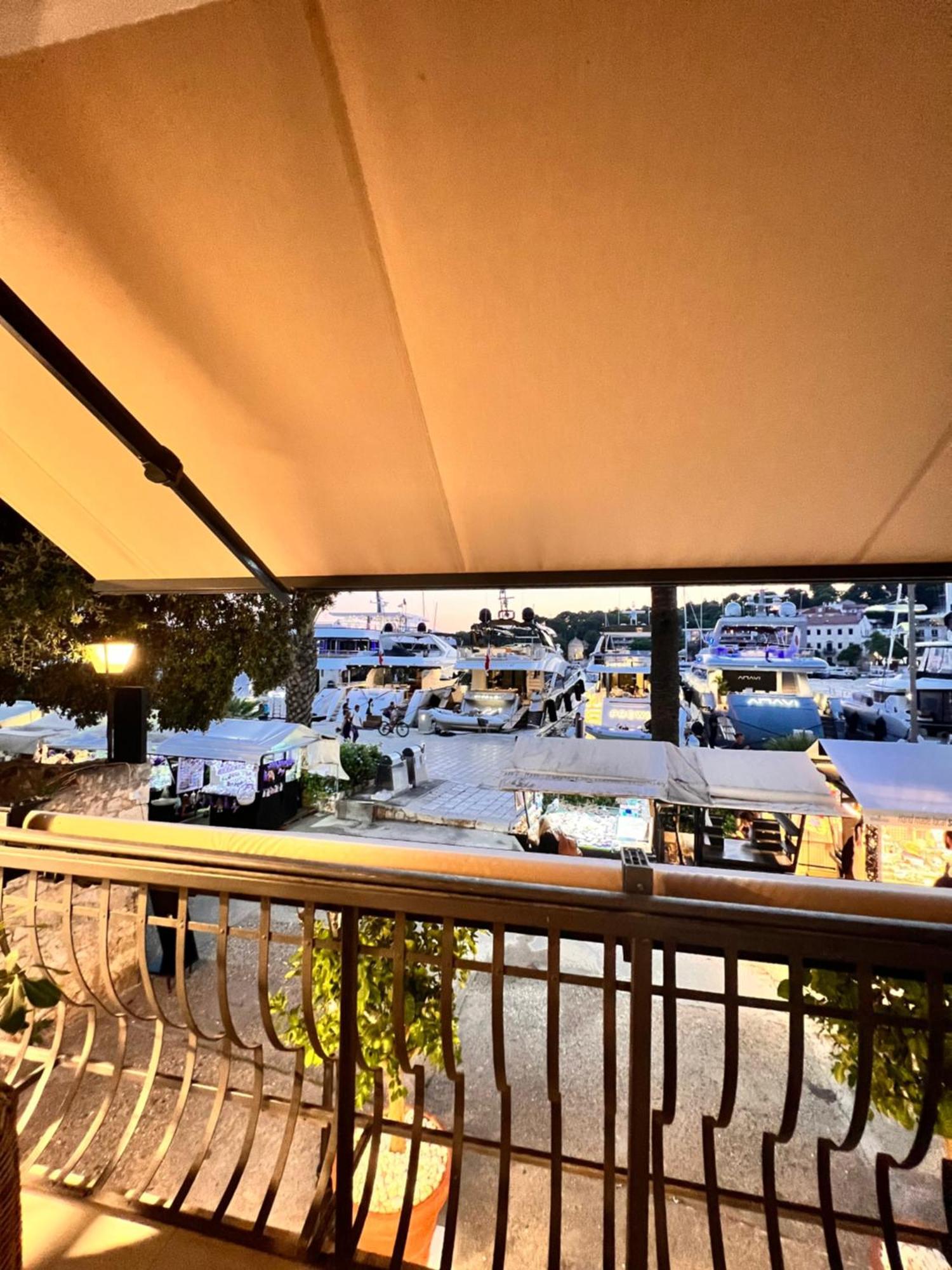Riva Yacht Hvar Town Apartment Buitenkant foto
