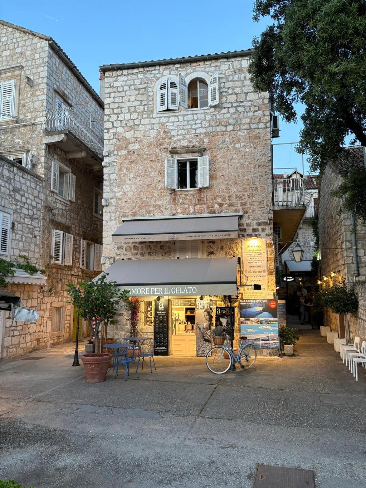Riva Yacht Hvar Town Apartment Buitenkant foto